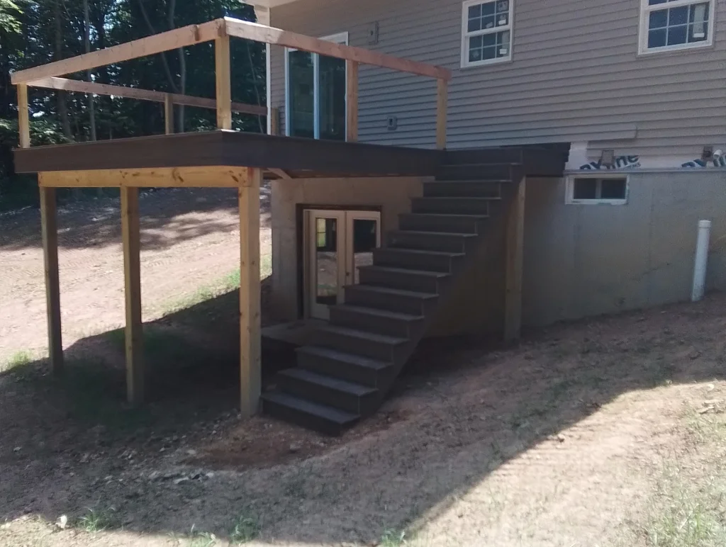 New Deck (Unfinished) - Sunny Ridge Construction